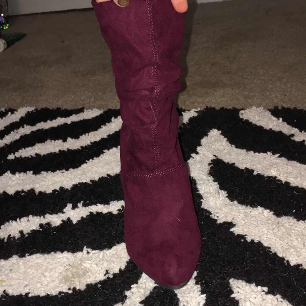 Heels - Picture 2 of 2